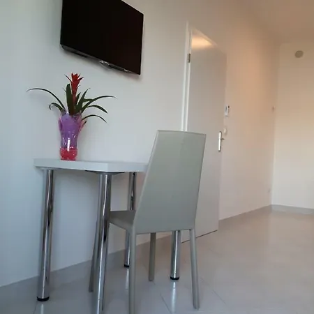 公寓 Nika 特罗吉尔