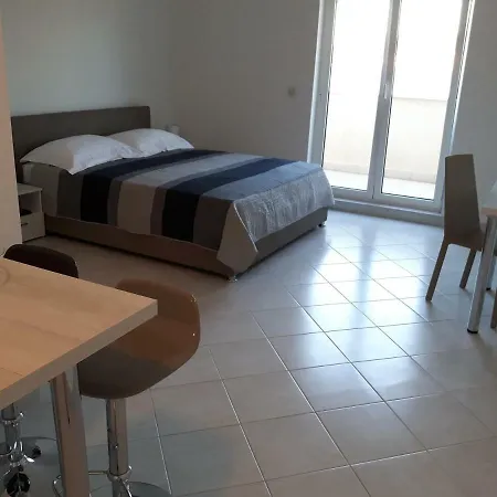 Nika Apartman Trogir