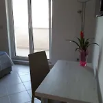 Nika דירה טרוגיר